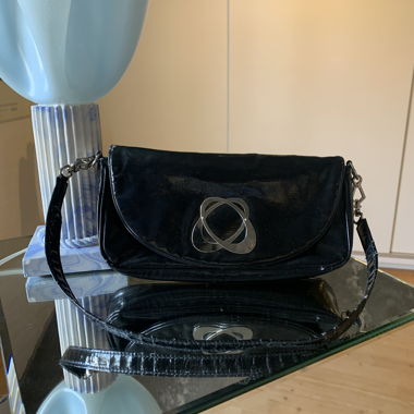 Sac à main Picard en vernis noir Y2K