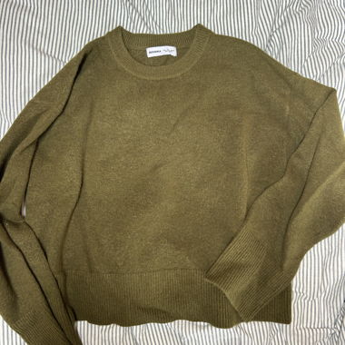 Maglione in maglia Bershka verde oliva