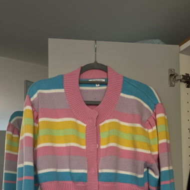 Strickjacke von Olivia Rubin