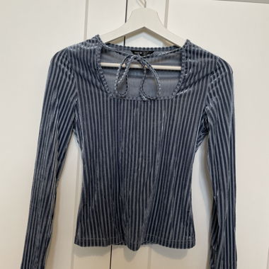 Maglione blu da annodare
