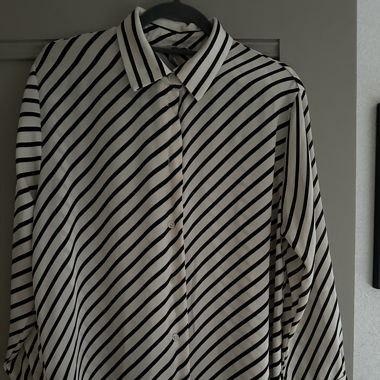 H&M oversized blouse Size S