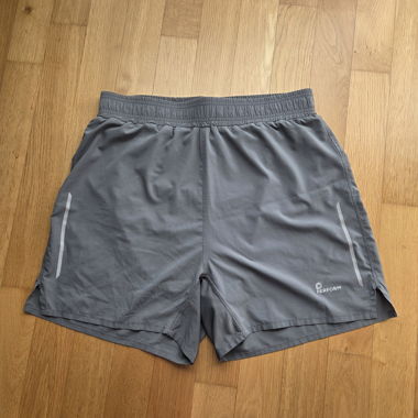 Short de running gris Perform