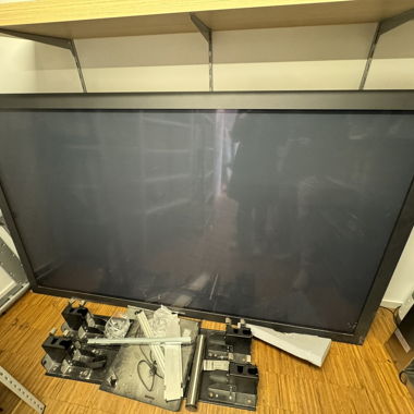 Panasonic 103 Zoll Fernseher