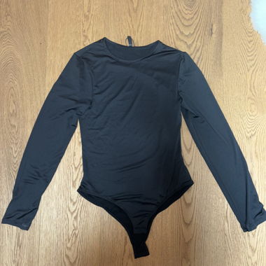 Body nero aderente