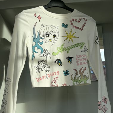 Stylisches Crop Top Anime 