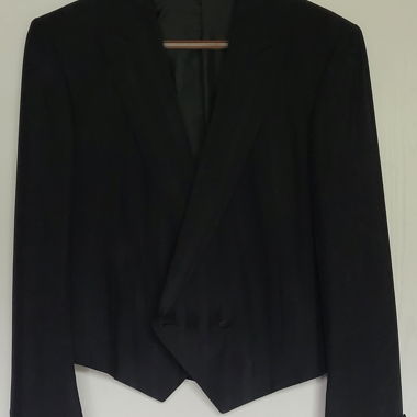 Kurzblazer, schwarz, gestreift, Gr. 48         