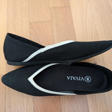 Elegant Comfortable Flats by Vivaia - Size 39