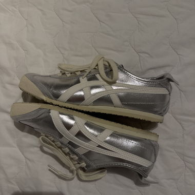 ORIGINAL ONITSUKA SILVER SNEAKERS 