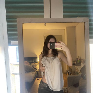 Breitgeschnittenes TankTop