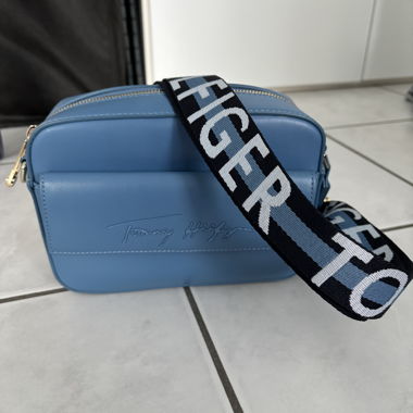 Sac bandoulière bleu Tommy Hilfiger