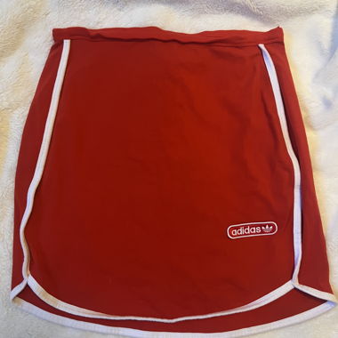 Gonna adidas rossa