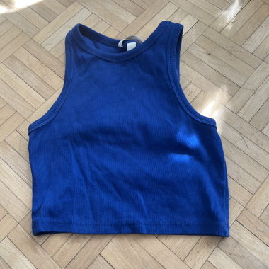 Blaues geripptes Tanktop