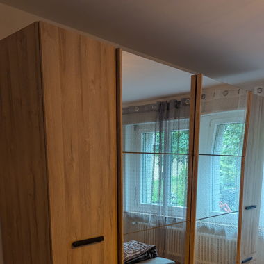 Schrank zu verschenken