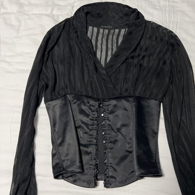 Camicia nera satinata con bustino