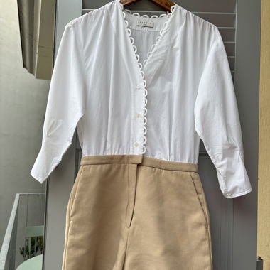 Short-Overall in Weiss und Beige