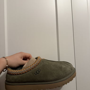 UGG Tazs