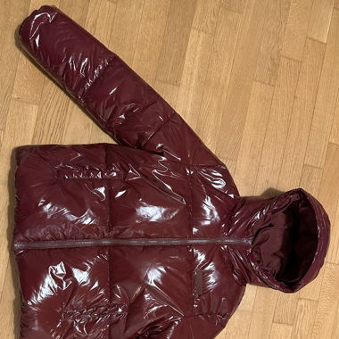 Tommy Hilfiger - New York Glossy Puffer deep rouge