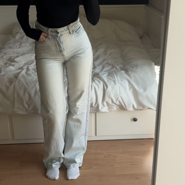 Jeans dritti Zara a vita alta