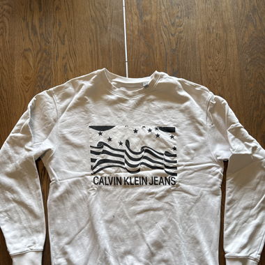 Pull Calvin Klein