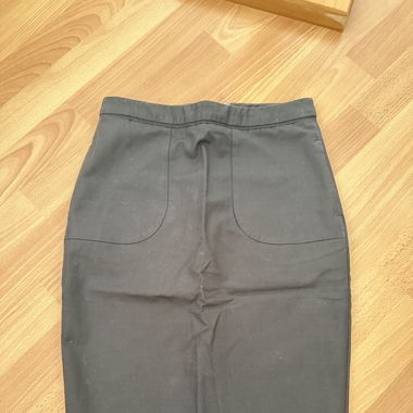 Tommy Hilfiger black pencil skirt, Size 4
