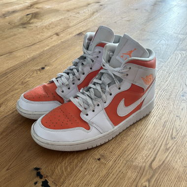 Air Jordan 1 Mid SE, Arancione Luminoso