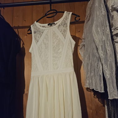 Weißes Sommer kleid