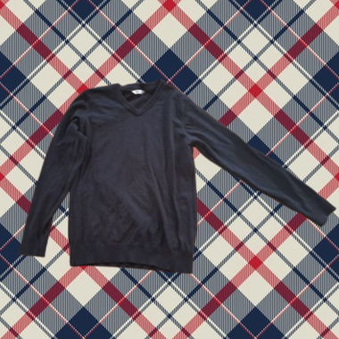 Schwarzer V-Ausschnitt-Pullover