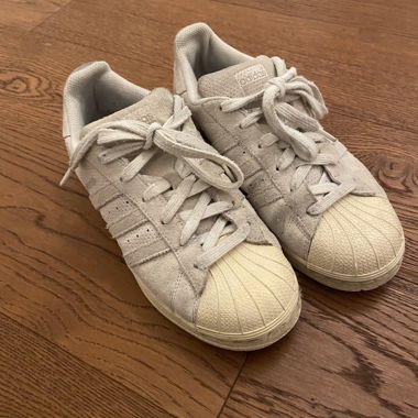 Adidas Superstars