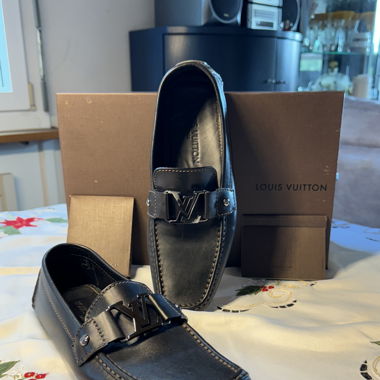 Louis Vuitton moccasins – like new – size EU 43. 