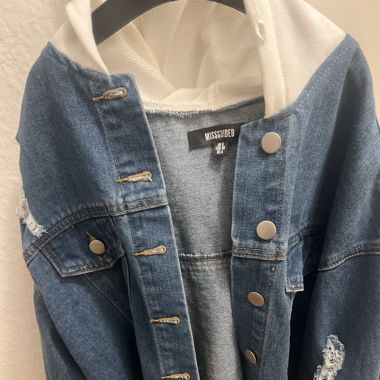 Oversized Jeansjacke mit Hoodie-Einsatz