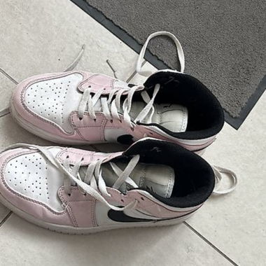 Rosa Jordans Grösse 39
