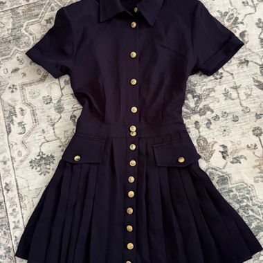 Dunkelblaues Hemdkleid