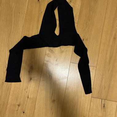 Schwarzer halter top