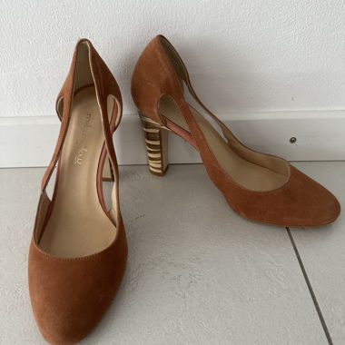 Suede pumps size 37