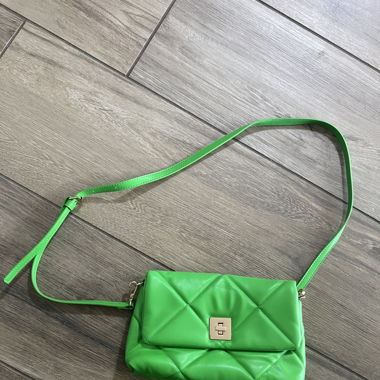 Tasche ungetragen 