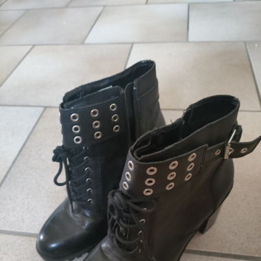Grunge/goth heels