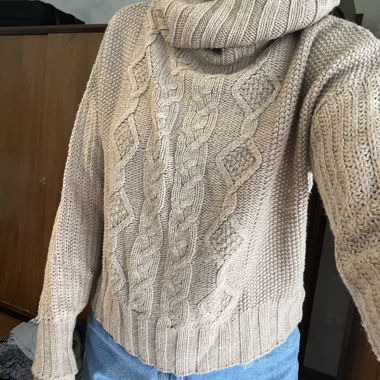 Beige Pullover