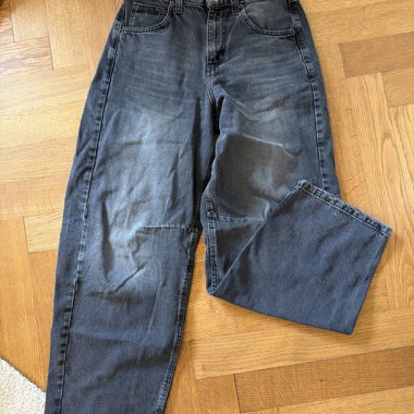 Black Wide-Leg Jeans