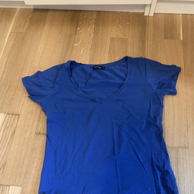 T-shirt bleu