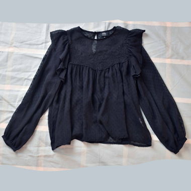 Schwarze Bluse aus bestickter Mousseline