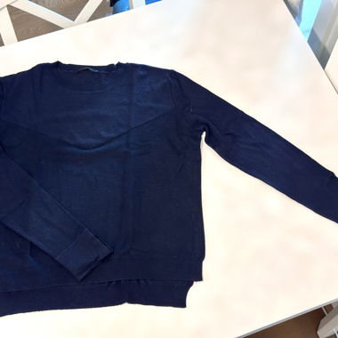 Blue Pullover