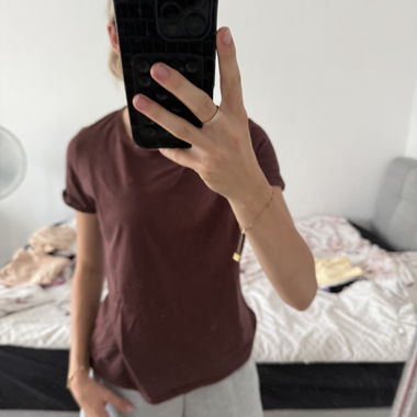 Brauner T-Shirt