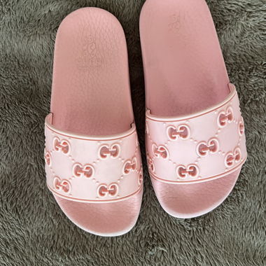 Gucci Badelatschen