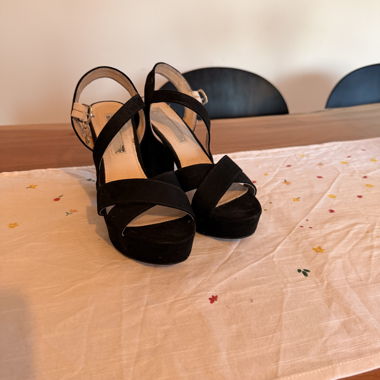 Sandali platform neri con tacco a blocco
