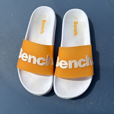 Bench Orange-Slipper