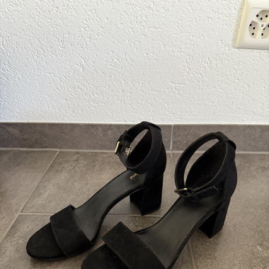 Sandalen mit flachem Absatz 