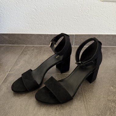 Sandalen mit flachem Absatz 