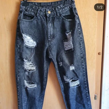 Pantalon à trou
