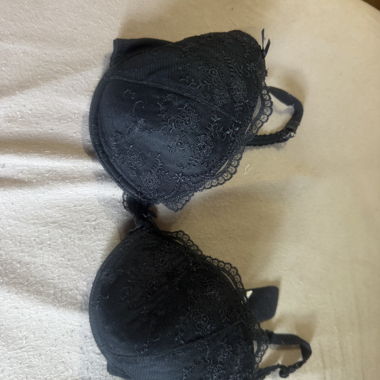 Reggiseno nero in pizzo
