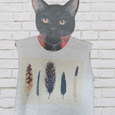 Shirt con piume